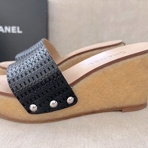 Chanel black leather mules size EU37, US7.5. Made in Italy.